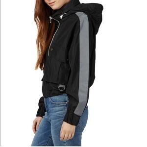 NVLT Packable Water Resistant Jacket with Removable Hood L